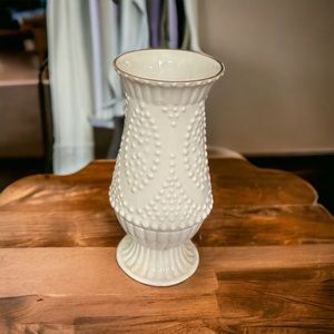 Beautiful 4.5”Tall Lenox Bud Vase.  EUC